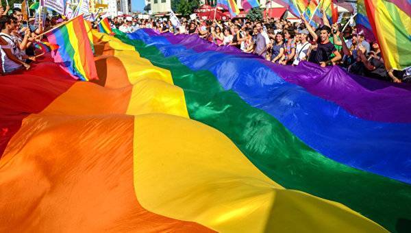 Зеленского позвали на гей-парад в Киеве
