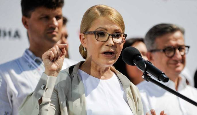 Тимошенко встала грудью за опозорившегося Зеленского