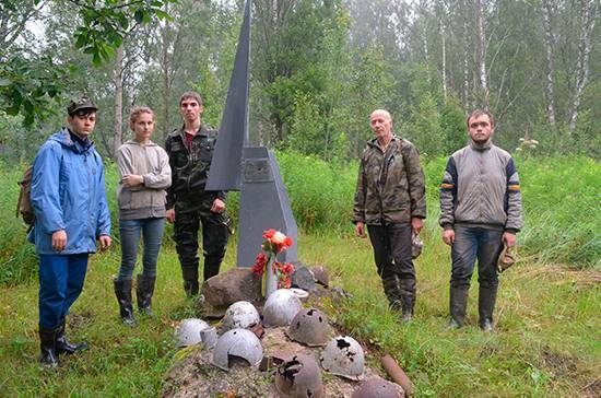 Петербургские депутаты предлагают регионам защищать воинские захоронения