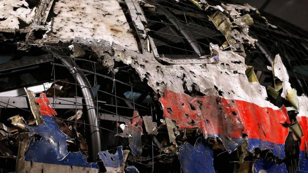 Виновная в трагедии Украина не сделала ничего для спасения малайзийского боинга МН-17 – военный историк