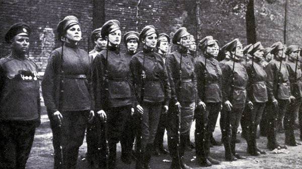 Зачем в России создавали женские "батальоны смерти"