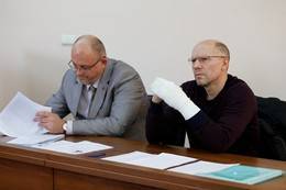 Суд продлил арест историку Дмитриеву
