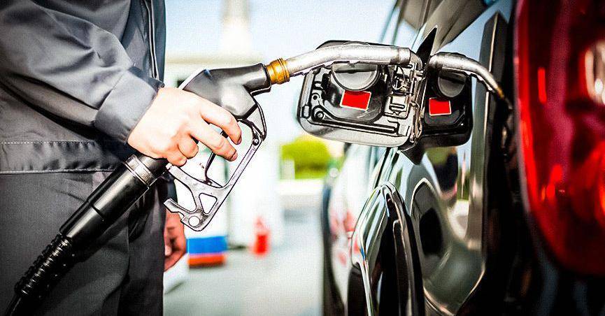 Власти объяснили 17-процентный рост цен на бензин