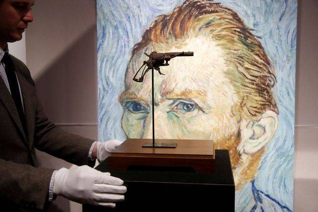 На аукционе в Париже продали револьвер, из которого застрелился Ван Гог