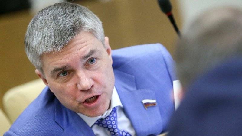 Депутат Ревенко назвал необъективным голландское расследование о крушении MH17