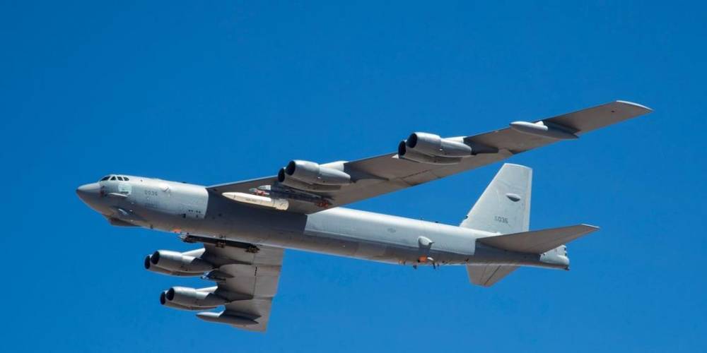 Опубликовано видео первого полета B-52 с гиперзвуковой ракетой AGM-183A