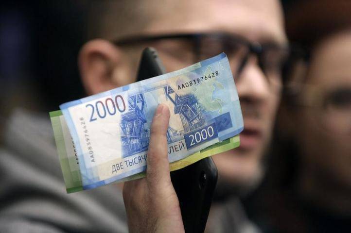 Сбербанк сообщил, что чаще всего россияне самостоятельно переводят деньги мошенникам