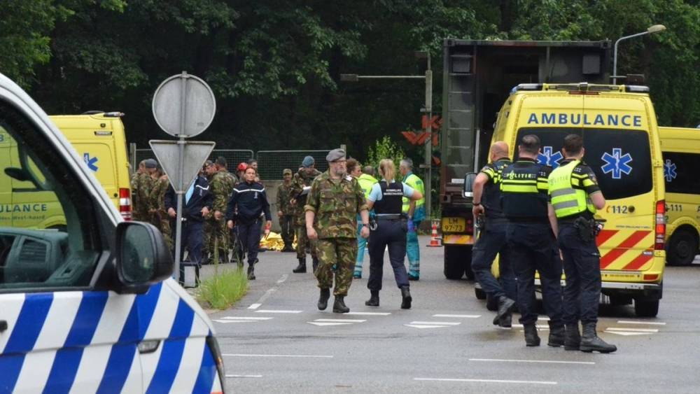 В Нидерландах на военной базе 14 человек пострадали из-за удара молнии