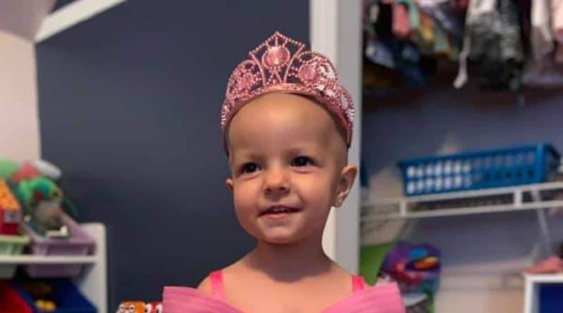 Девочка 2 лет с раком яичников, о которой переживала вся страна, излечилась от болезни