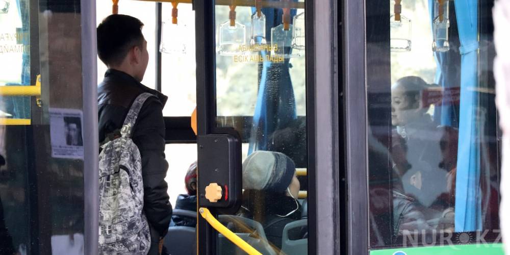"От них пахло клеем": чиновники объяснили конфликт с высаженными из автобуса детьми
