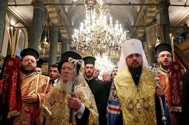 Суд в Киеве открыл производство по иску о регистрации «новой церкви»