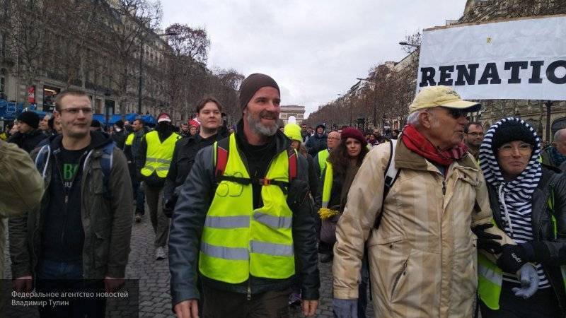 МВД Франции посчитало число участников протестов "желтых жилетов"