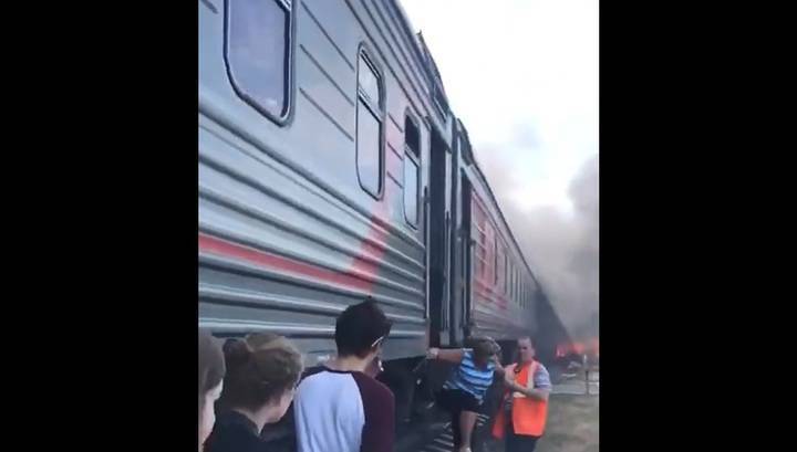 Появилось видео с места столкновения пассажирского поезда и грузовика в Адыгее