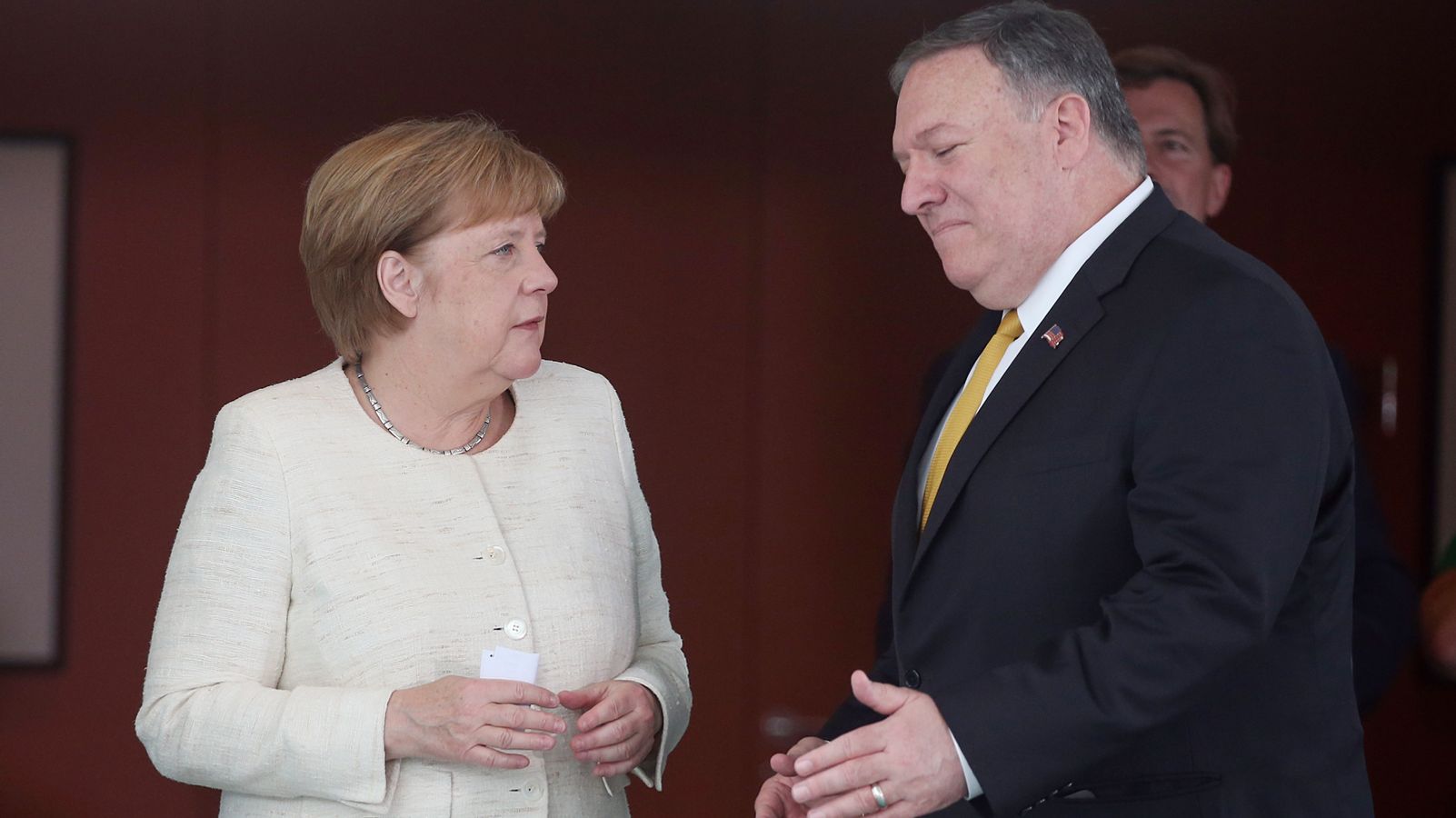 Госсекретарь США и канцлер Германии обсудили ситуацию на Украине