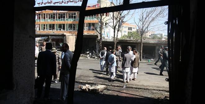Не менее 10 человек пострадали при подрыве автобуса в Кабуле