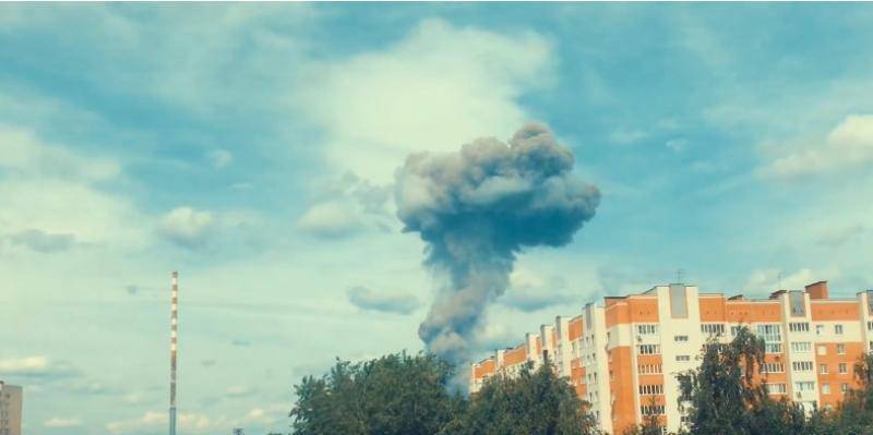 Жители Дзержинска вышли на субботник после взрывов на заводе «Кристалл»