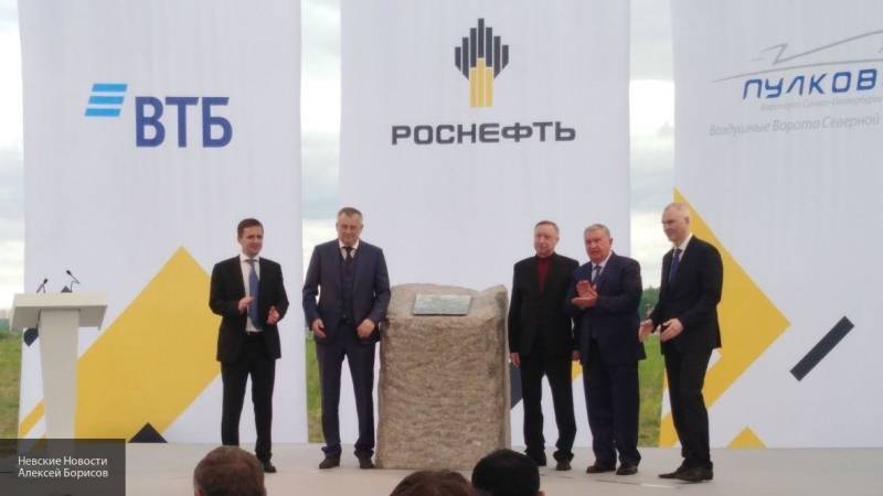 Беглов принял участие в церемонии закладки первого камня в фундамент ТЗК Пулково