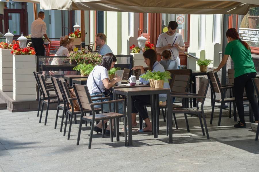 В Подмосковье открыли более 600 летних кафе