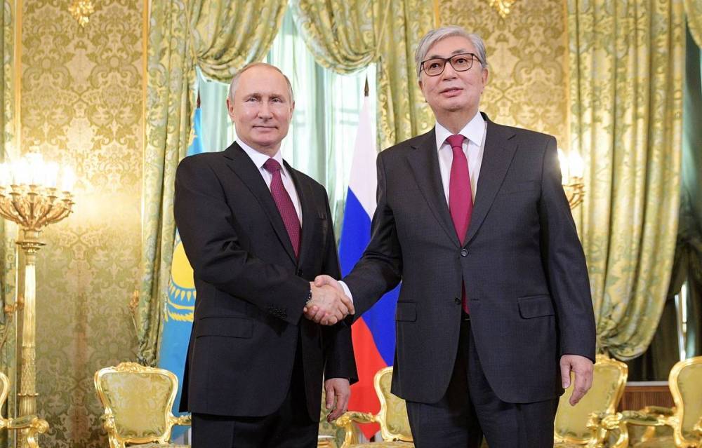 Президент Казахстана рассказал, как познакомился с Путиным
