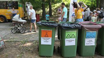 Власти Москвы поделят мусор с горожанами