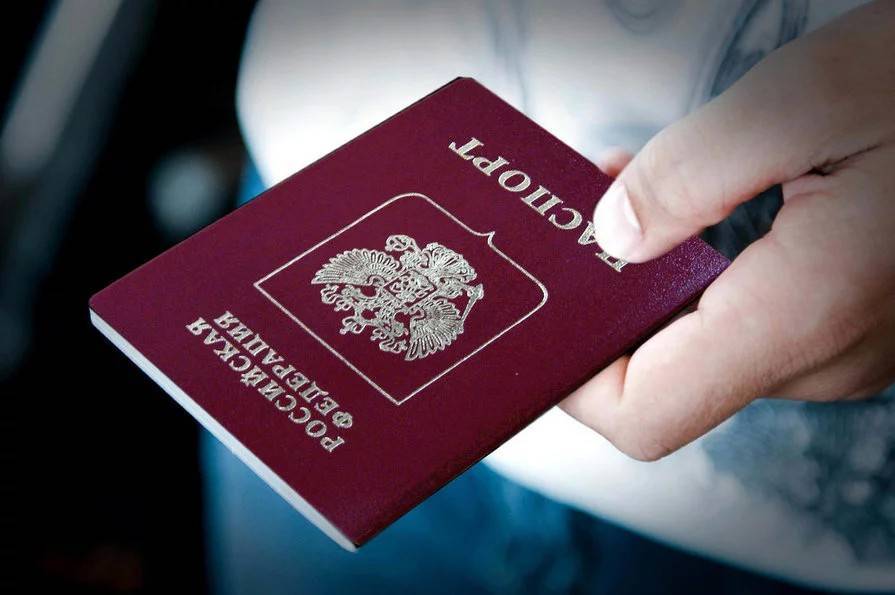 Полсотни жителей оккупированного Донбасса получили российские паспорта – СМИ