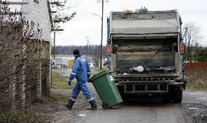 В Орле мусорный перевозчик оспаривает в суде расторжение контракта