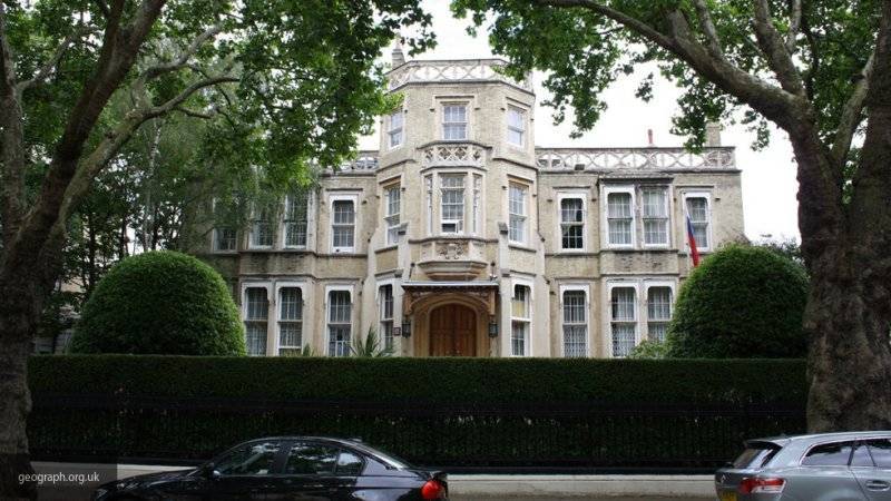 Посольство РФ в Великобритании предупредило о всплеске уличного насилия