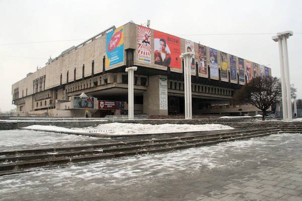Харьков: оперный театр минус здание = «эффективный собственник»