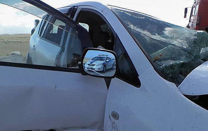 Трагикомедийная кража в Ереване: неизвестные открутили боковое зеркало машины депутата