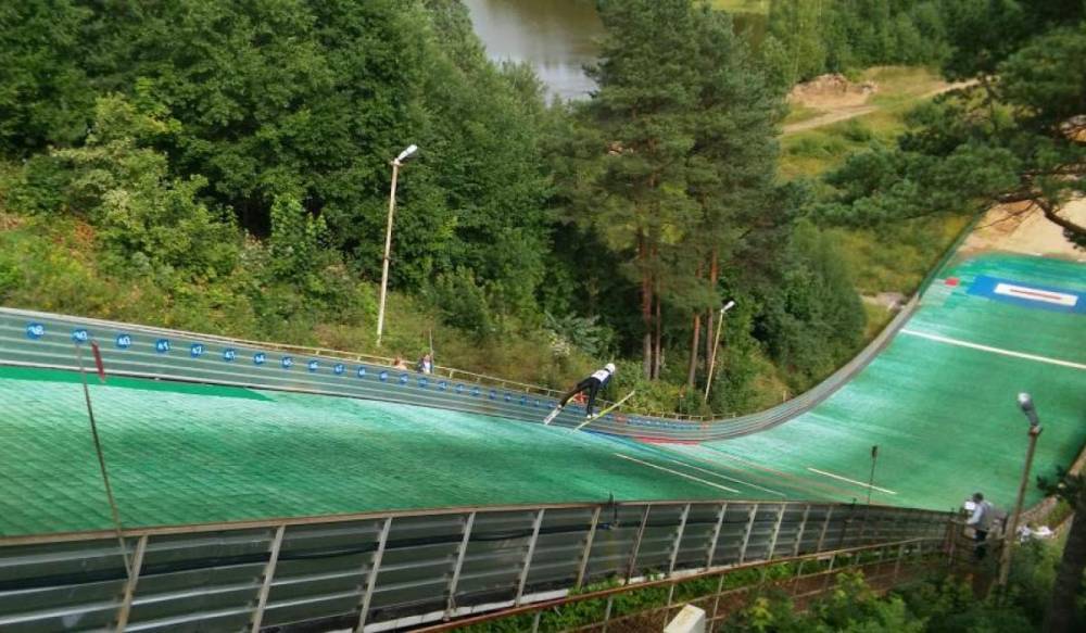 Ночные соревнования по прыжкам на лыжах с трамплина пройдут в Петербурге