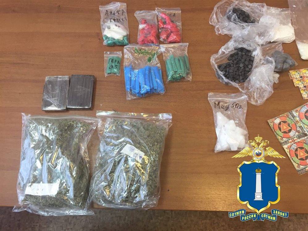 В Ульяновске полицейские обнаружили в тайниках наркотики и психотропные вещества на 20 с лишним миллионов рублей
