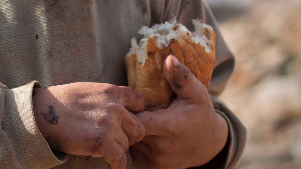 "Хлеб специально портят, чтобы он не достался малоимущим": Пронько о подлости в отношении бедняков