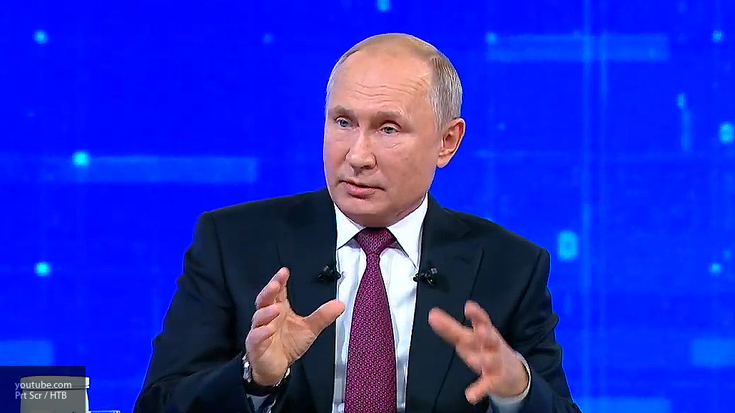 Все уровни власти старались выполнить указы 2012 года, сообщил Путин