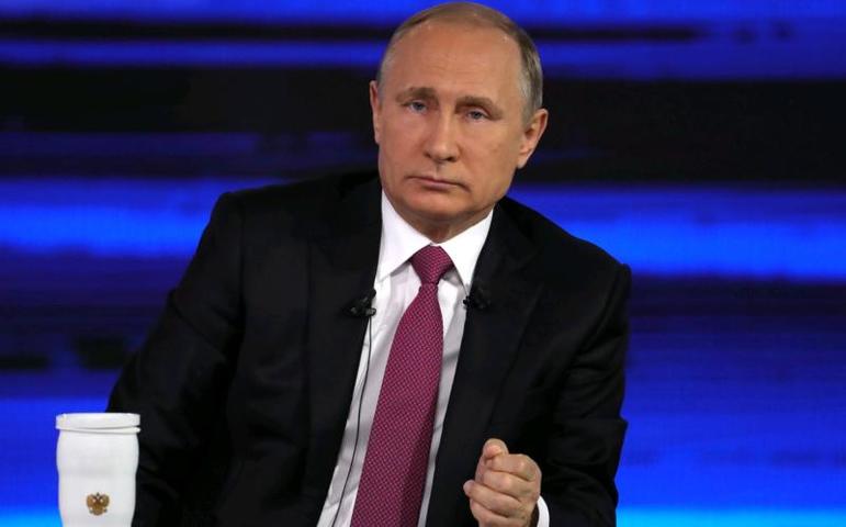 Владимир Путин пообещал поднять зарплаты сотрудникам МЧС в 2019 году