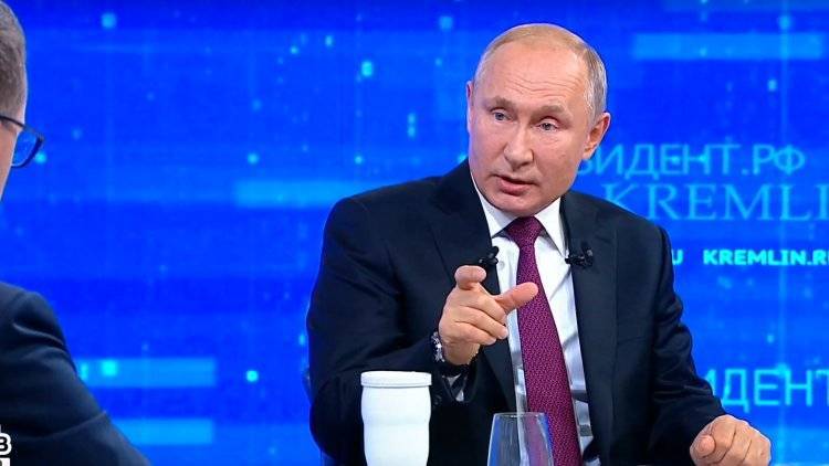 Путин заявил о росте зарплат врачей в России