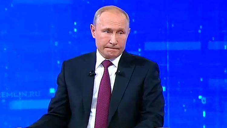 Путин заявил, что самый большой спад в реальных доходах россиян был в 2016 году
