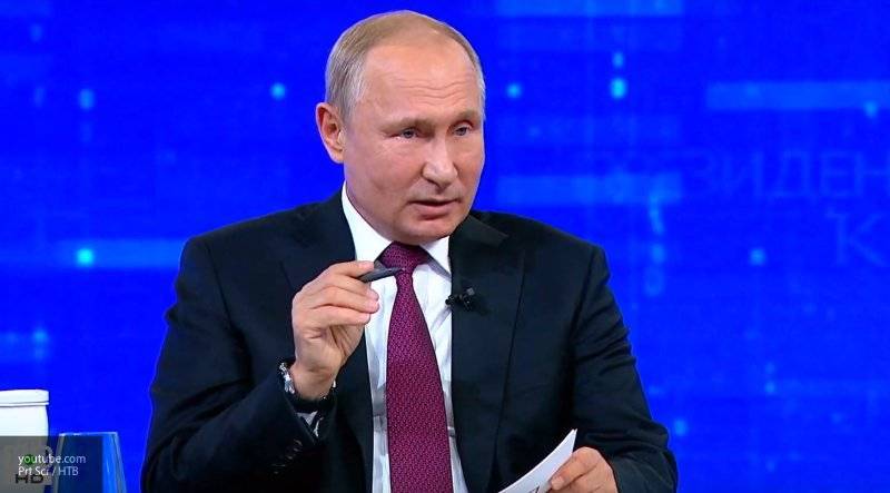 Путин рассказал о реакции на дело Захарченко и признался, что не нашел "печатных слов"