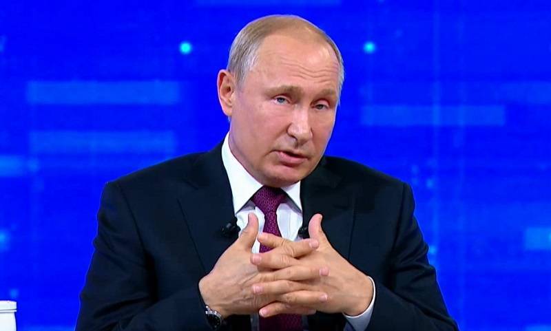 Владимир Путин пообщался в прямом эфире с админом паблика MDK