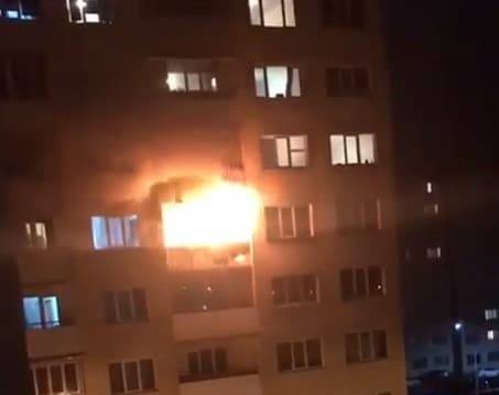 Видео с горящей девятиэтажкой в Алматы появилось в Сети