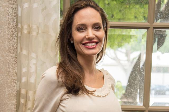Анджелина Джоли стала журналистом и редактором Time