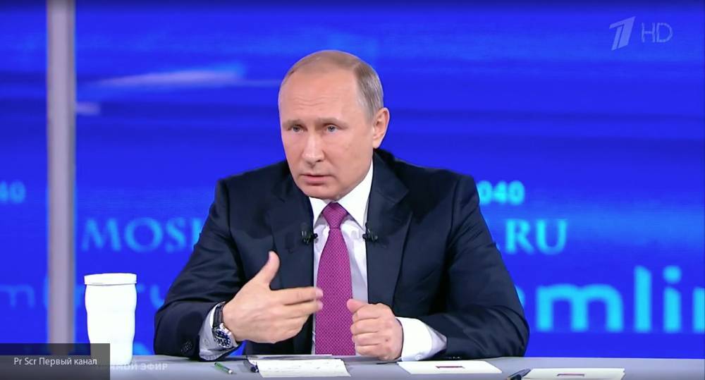 Путин заявил, что разрыв между зарплатами чиновников и рядовых граждан нужно сокращать