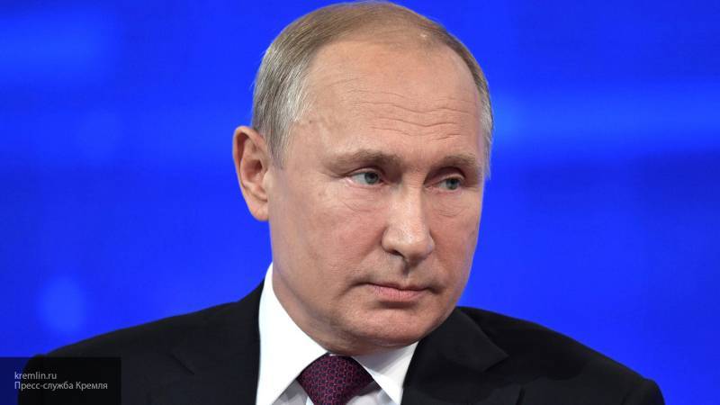 Путин назвал санкции Штатов против Huawei "атакой"