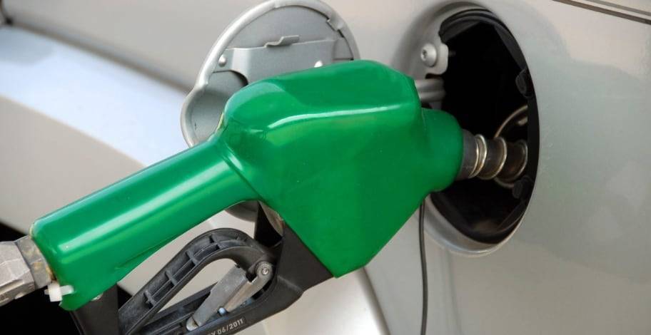Продавать бензин в Кыргызстан и Беларусь планируют в Минэнерго