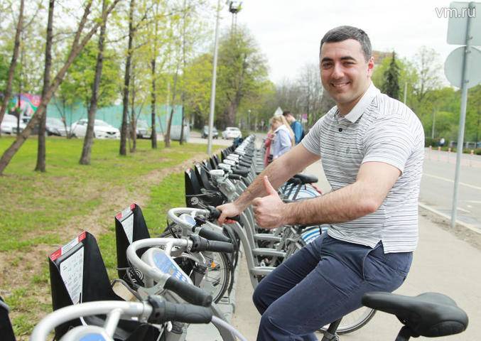 Крытая велопарковка появилась у станции метро «Филатов луг»