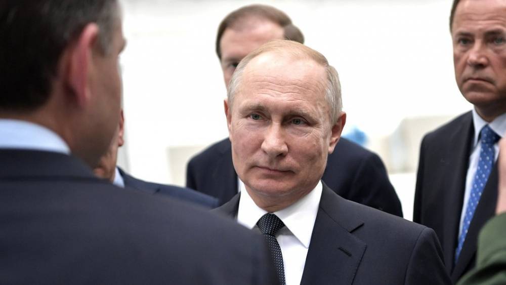 О богатых чиновниках, бедных гражданах и влиянии санкций: Главные цитаты Владимира Путина на прямой линии