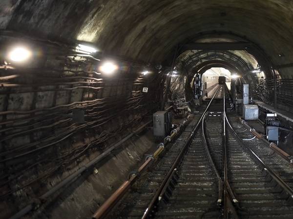 Проводники сотен миллионов: как поставщик петербургской подземки зарабатывает на швейцарских проводах
