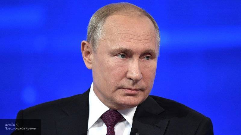 Россия сохраняет военный паритет и находится на шаг впереди, заявил Путин