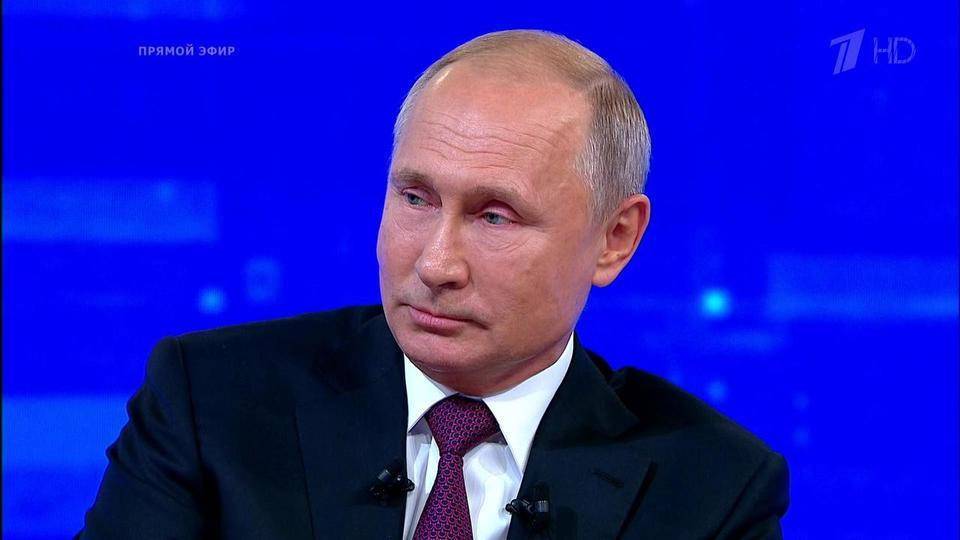 На прямую линию с Владимиром Путиным поступило 2,6 млн обращений