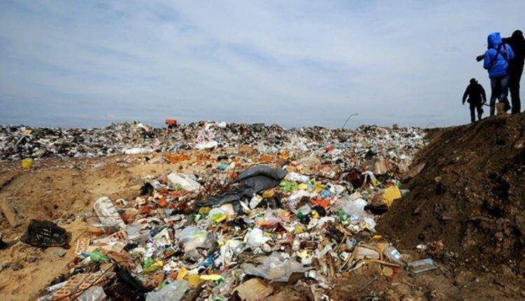 Власти Свердловской области проверят ситуацию с вывозом мусора после жалоб Путину