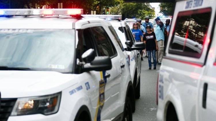 Более 70 полицейских наказали в Филадельфии за оскорбления в соцсетях